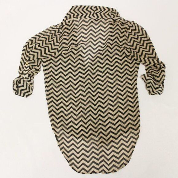 Alloy Tan & Black Hi Lo Chevron Blouse Size S - Picture 7 of 8